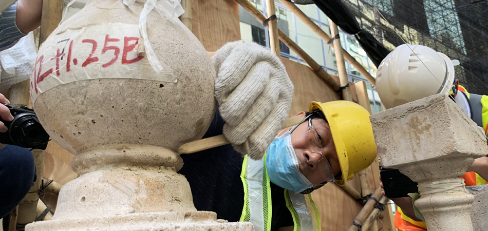Stone Steps and Gas Lamps at Duddell Street | Restoration | ���R�Q��۱�ηѮ��O | �_�פu�{